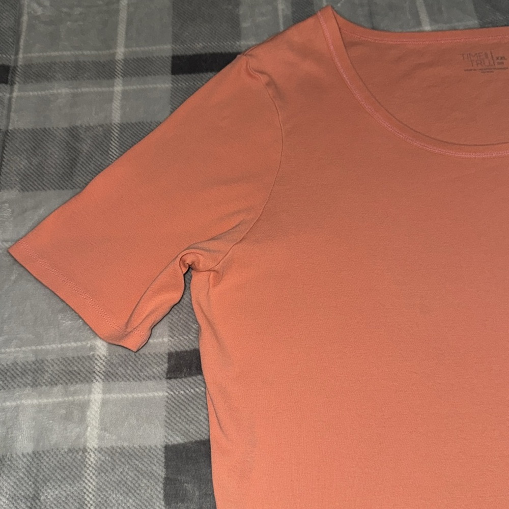 Woman’s Scoop 3/4 Length Sleeve Top